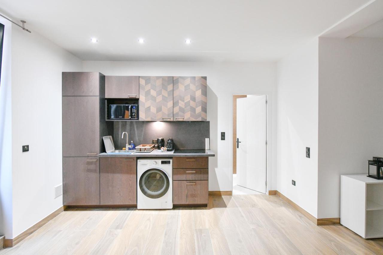 Appartement Parking Gratuit - Montmartre Charme & Patio Prive - Sacre-coeur Metro Anvers
