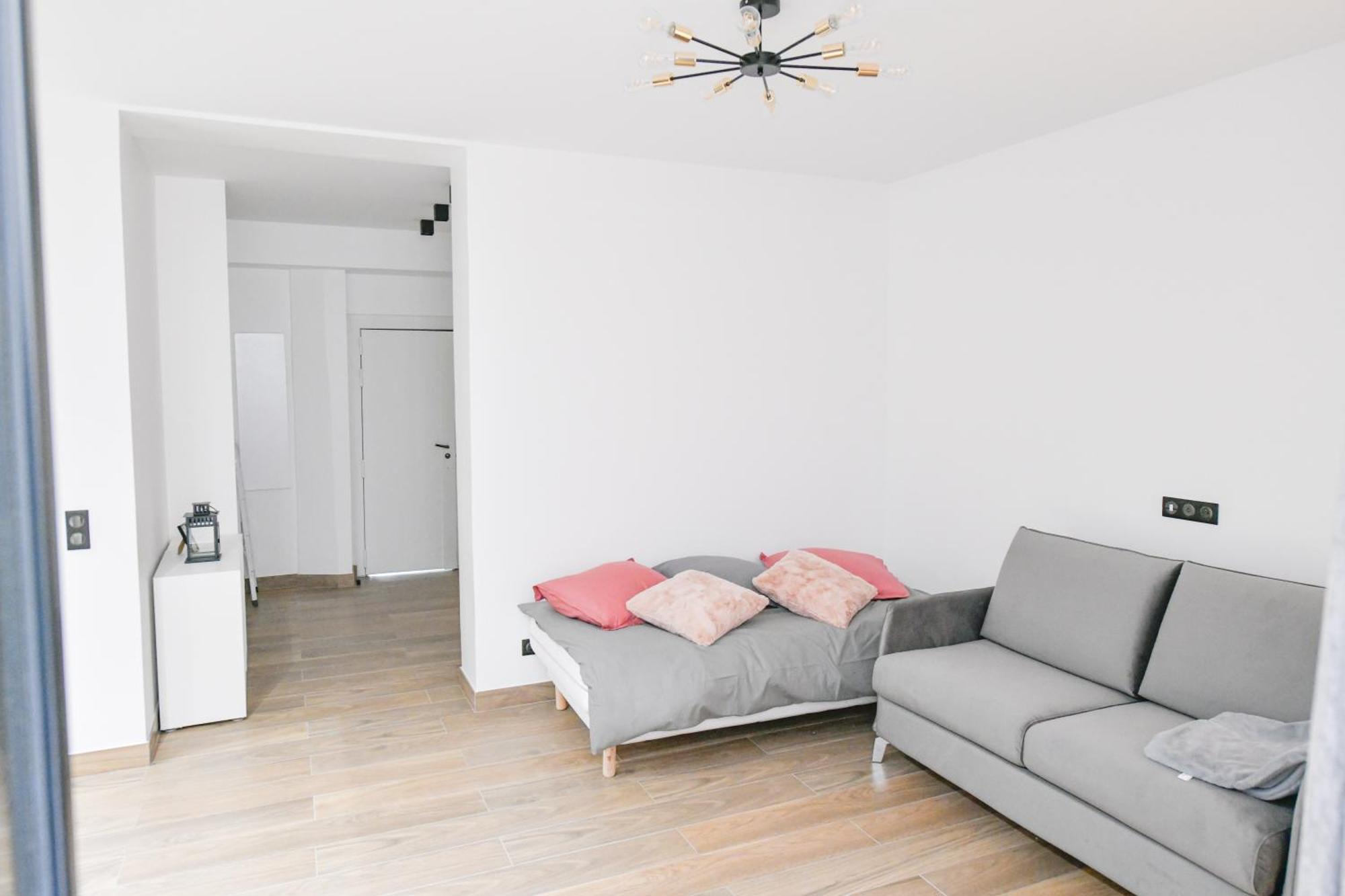 Appartement Parking Gratuit - Montmartre Charme & Patio Prive - Sacre-coeur Metro Anvers *