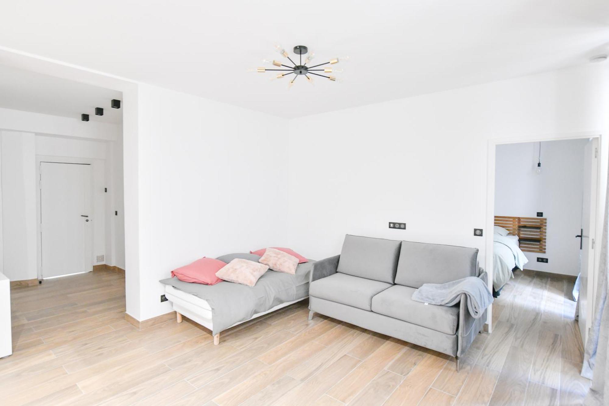 Parking Gratuit - Montmartre Charme & Patio Prive - Sacre-coeur Metro Anvers *