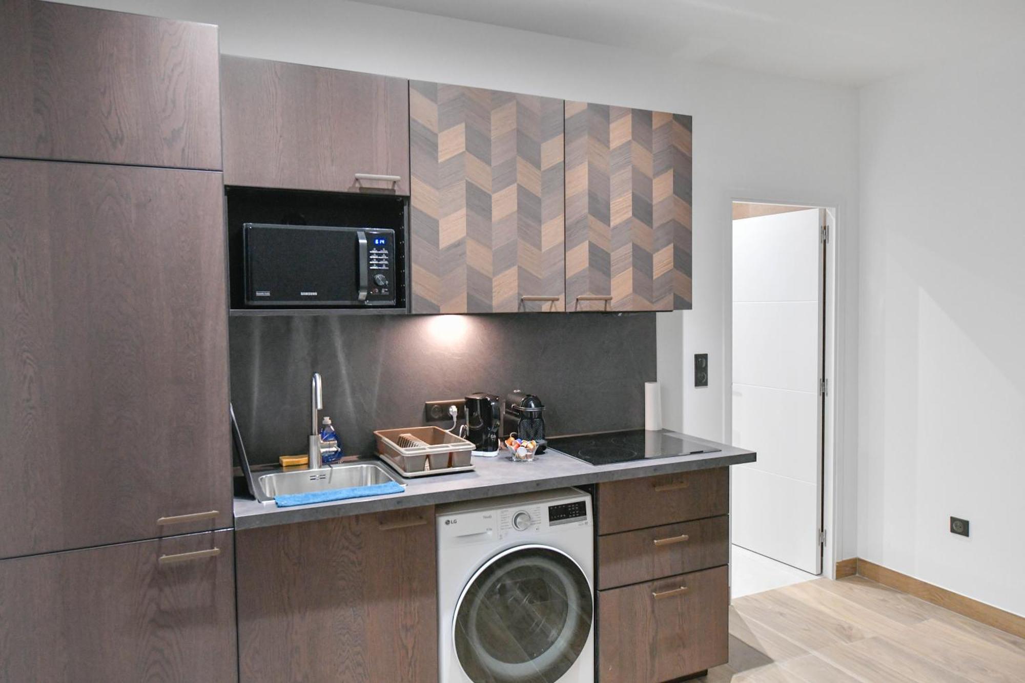 Parking Gratuit - Montmartre Charme & Patio Prive - Sacre-coeur Metro Anvers *