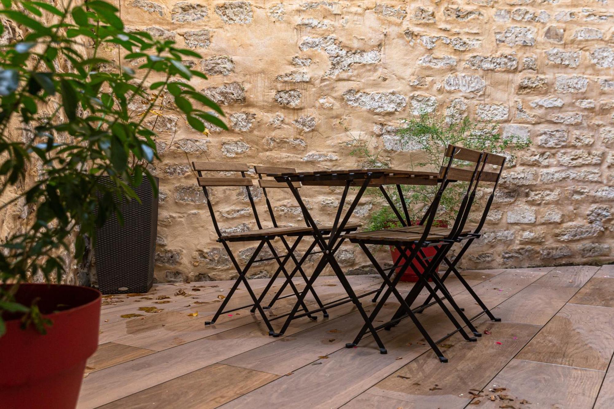 Parking Gratuit - Montmartre Charme & Patio Prive - Sacre-coeur Metro Anvers Appartement