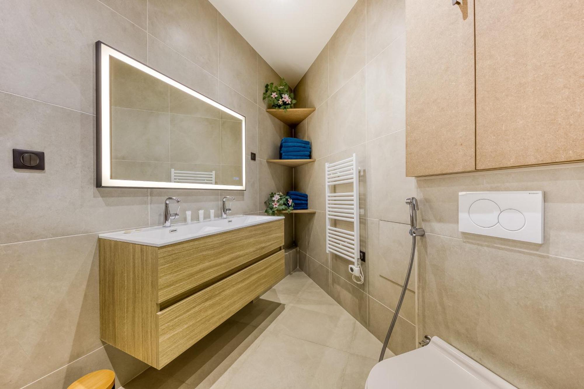 Parking Gratuit - Montmartre Charme & Patio Prive - Sacre-coeur Metro Anvers *